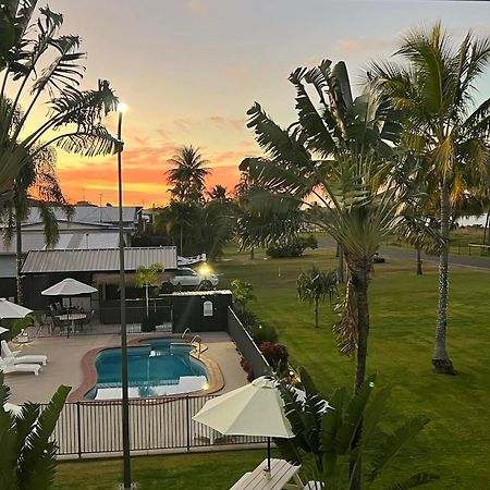 Kinka Palms Motel Yeppoon Exterior photo