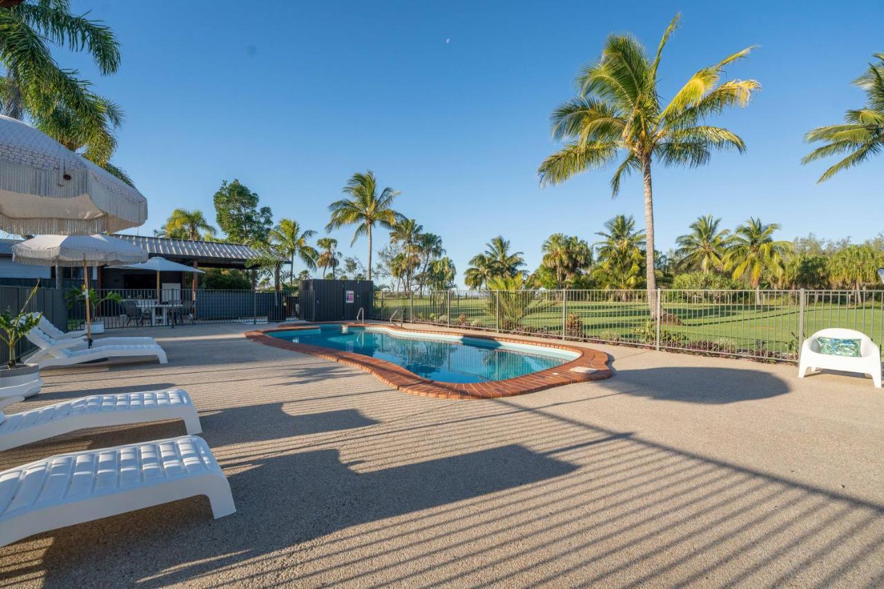 Kinka Palms Motel Yeppoon Exterior photo